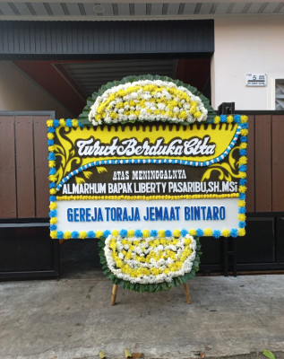 Papan Bunga Duka di Dongko