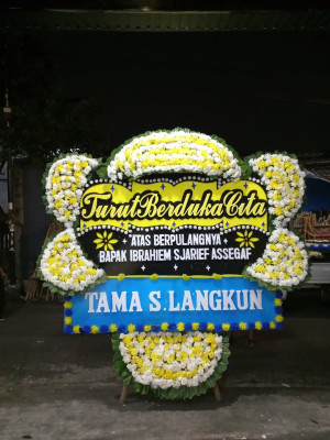 Papan Bunga Duka di Dongko